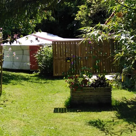 La Yourte Du Jardin Cache Luxury tent *